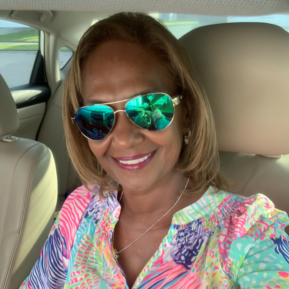 Meet your Posher, Marcia